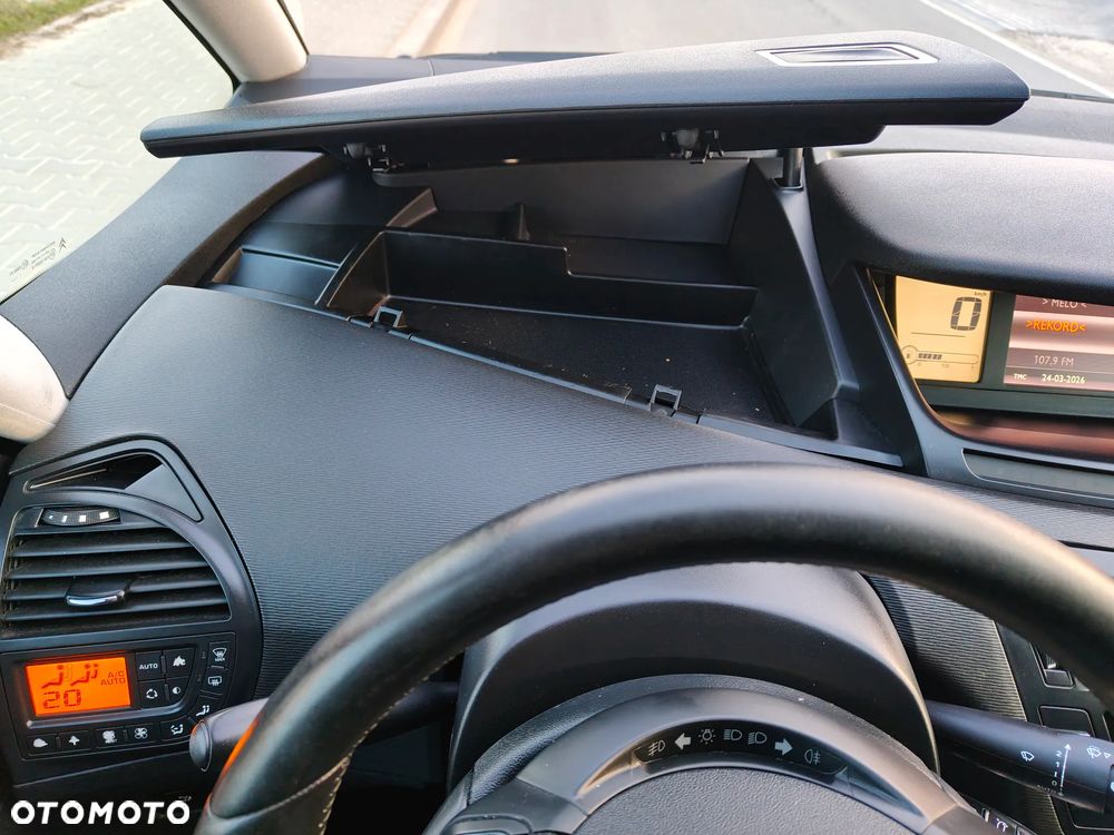 Citroën C4 Picasso 1.6 HDi FAP Exclusive - 22