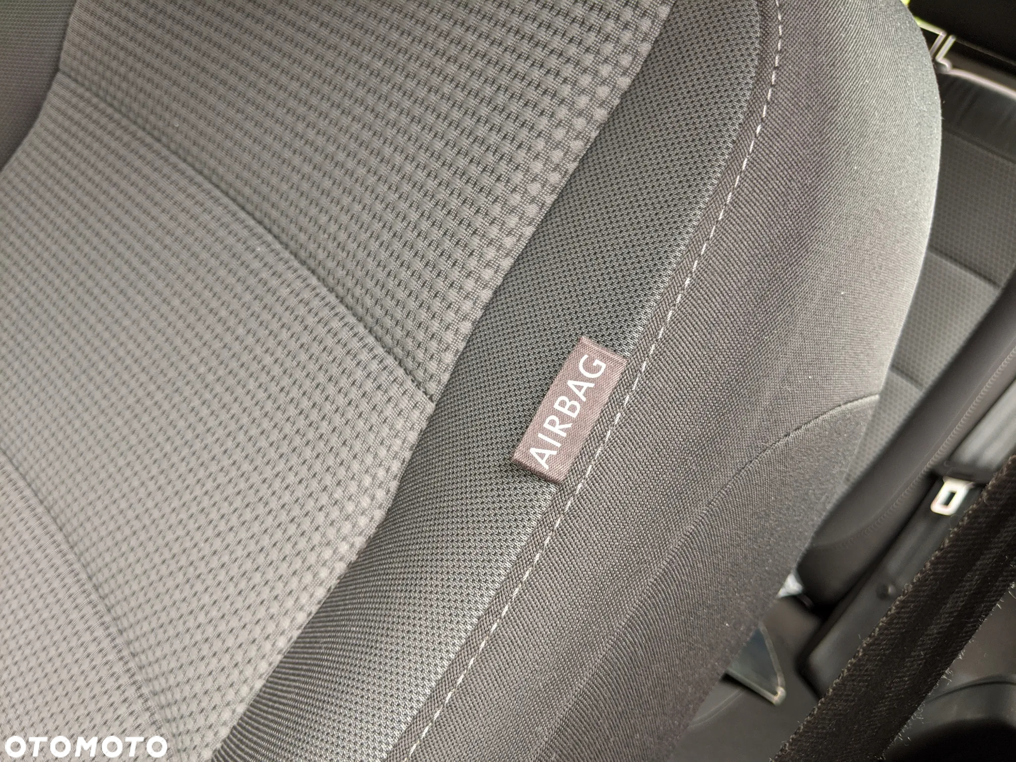 Volkswagen Golf - 17