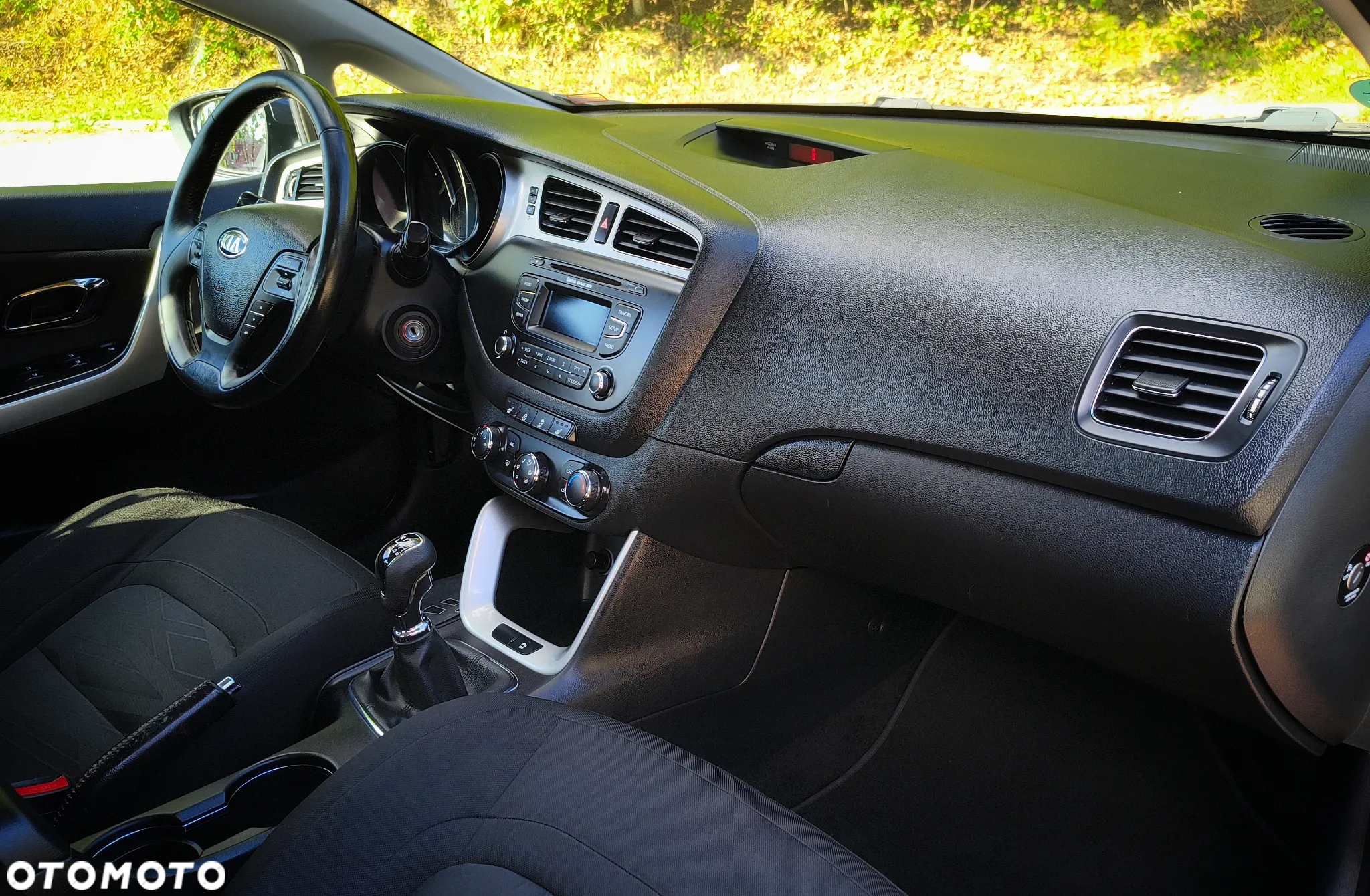 Kia Ceed - 11