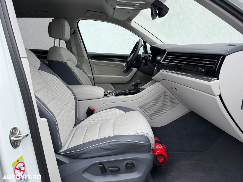 Volkswagen Touareg 3.0 V6 TDI 4Motion DPF Automatik R-Line - 9