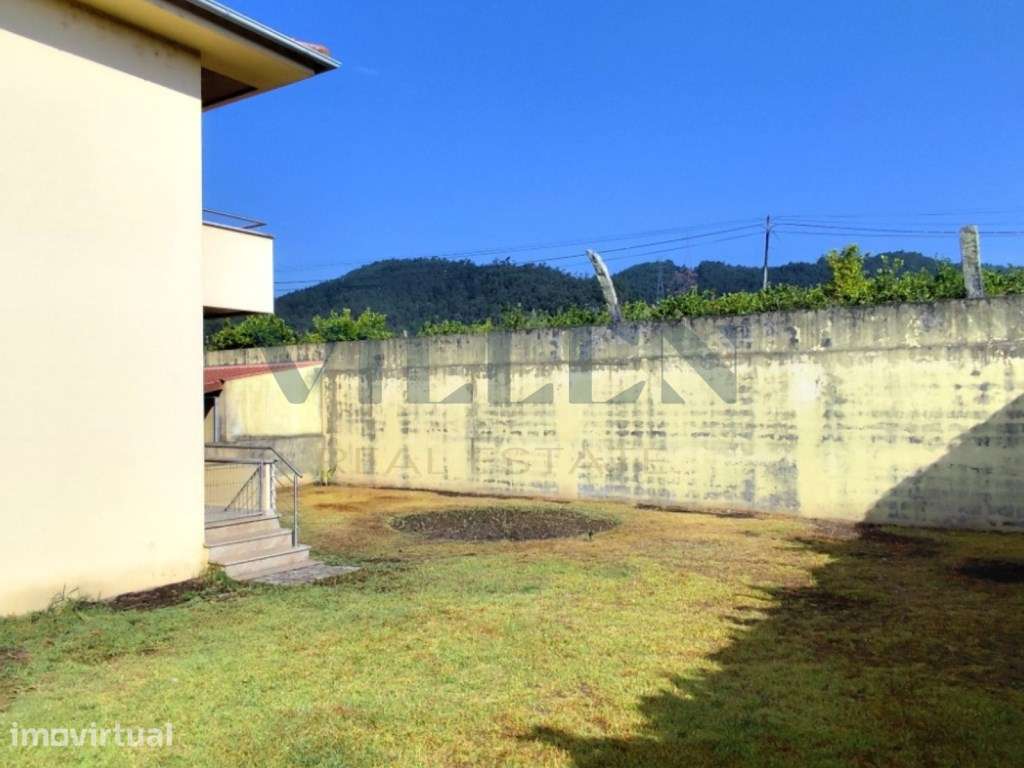 Moradia T3 Geminada com Jardim e Garagem em Figueiredo, Amares - Grande imagem: 3/22