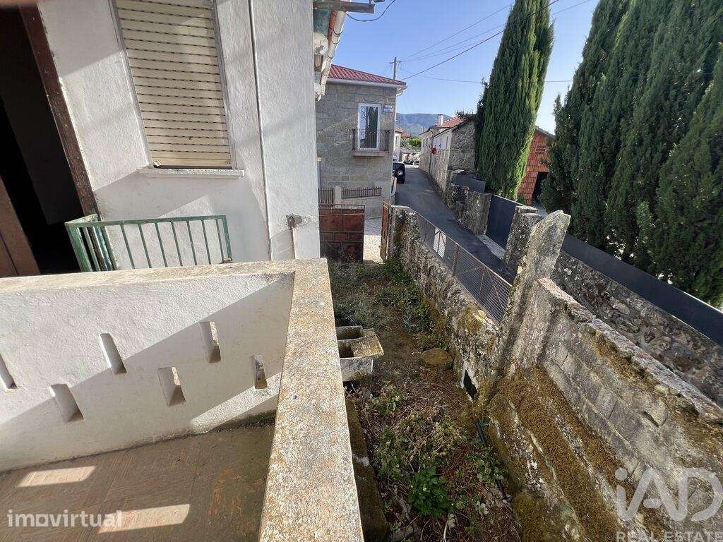 Casa / Villa T3 em Santa Cruz da Trapa e São Cristóvão de Lafões de 45 - Grande imagem: 3/16