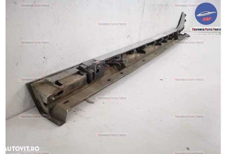 Ornament Prag Dreapta original Jaguar  XE  X760 2014 2015 2016 2017 20 - 4