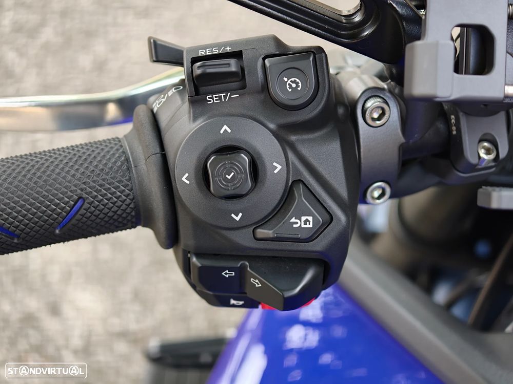 Yamaha MT-09 - 9