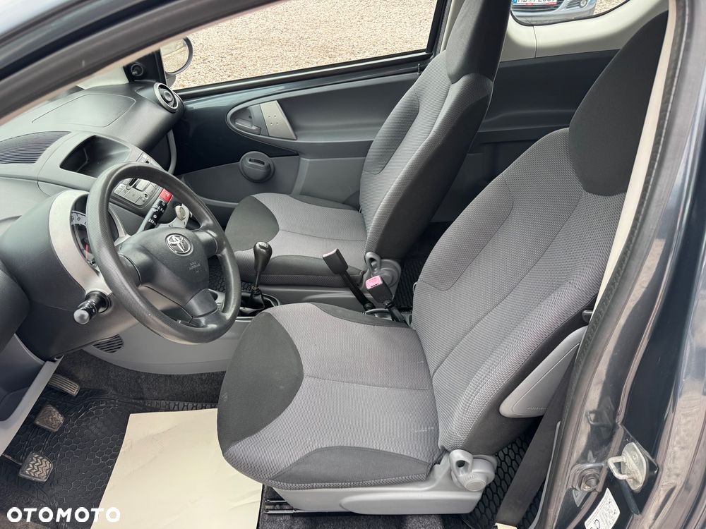 Toyota Aygo - 11