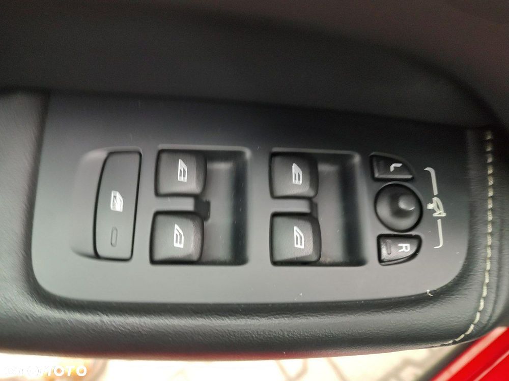 Volvo XC 60 D4 R-Design - 10