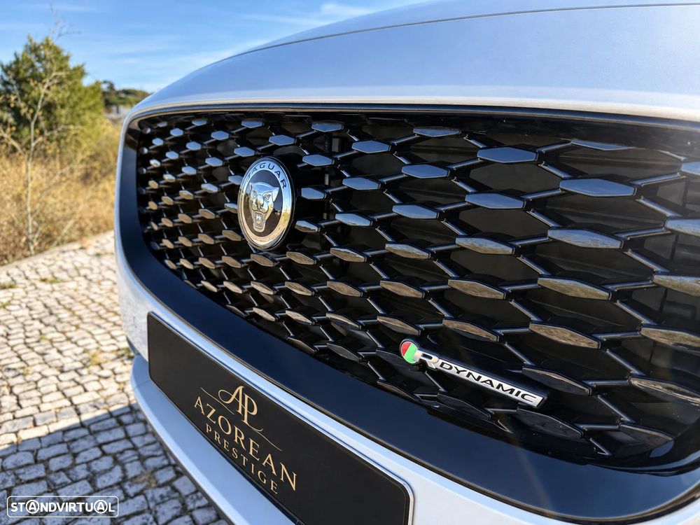 Jaguar E-Pace - 15
