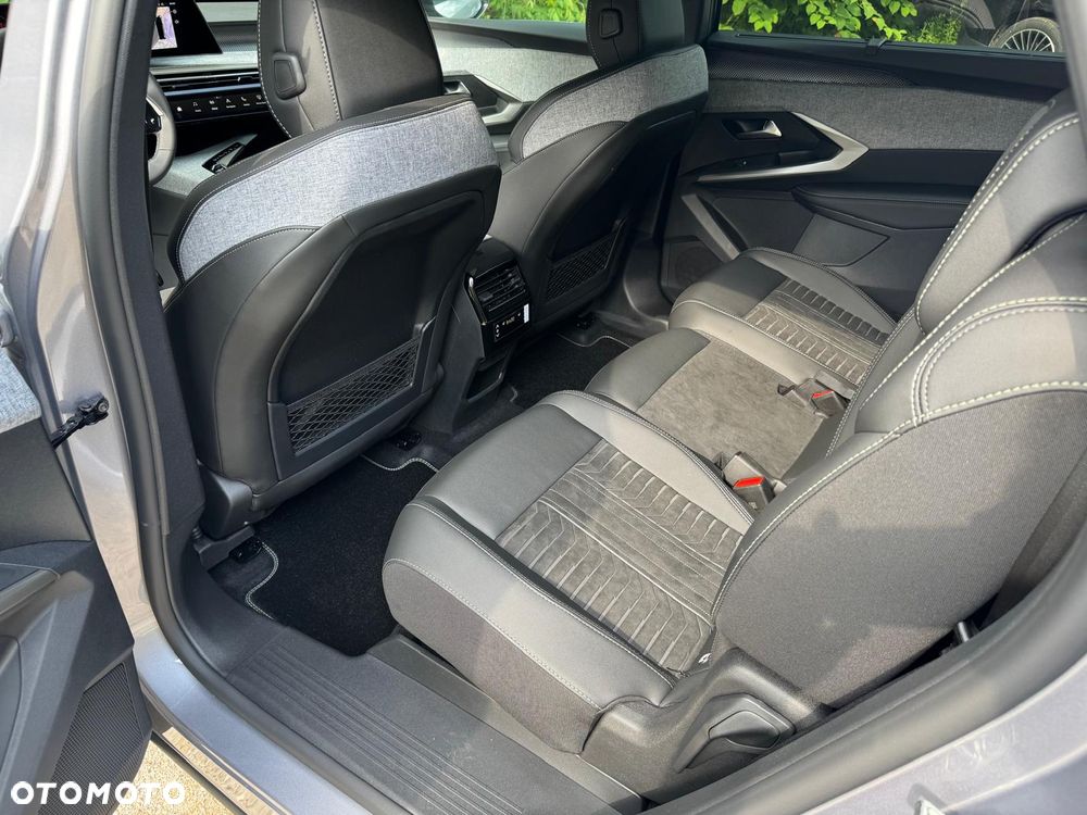 Peugeot 5008 1.2 PureTech mHEV Allure Pack S&S e-DCS6 - 8