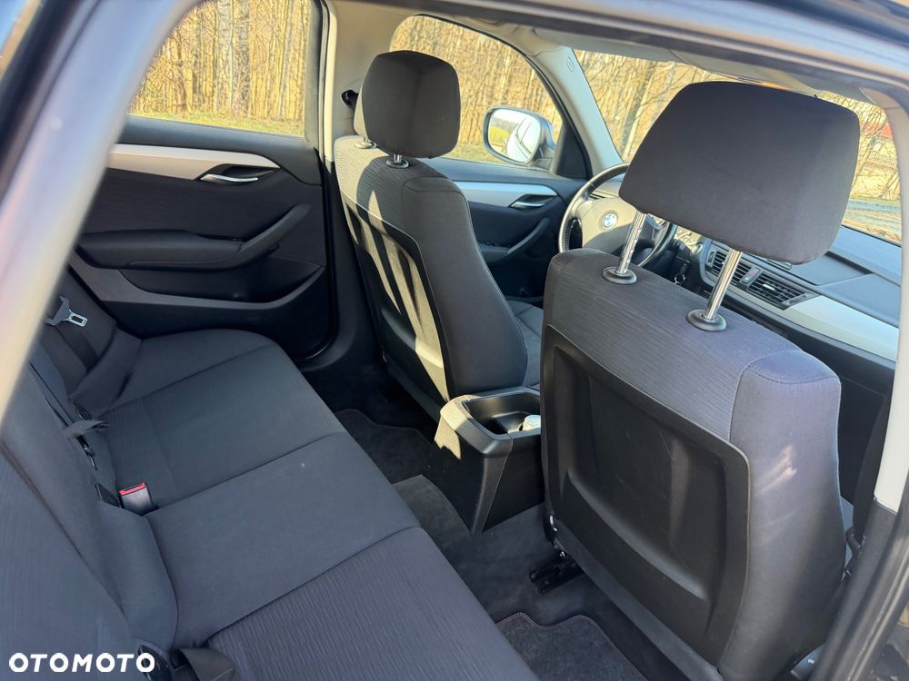 BMW X1 xDrive18d - 12