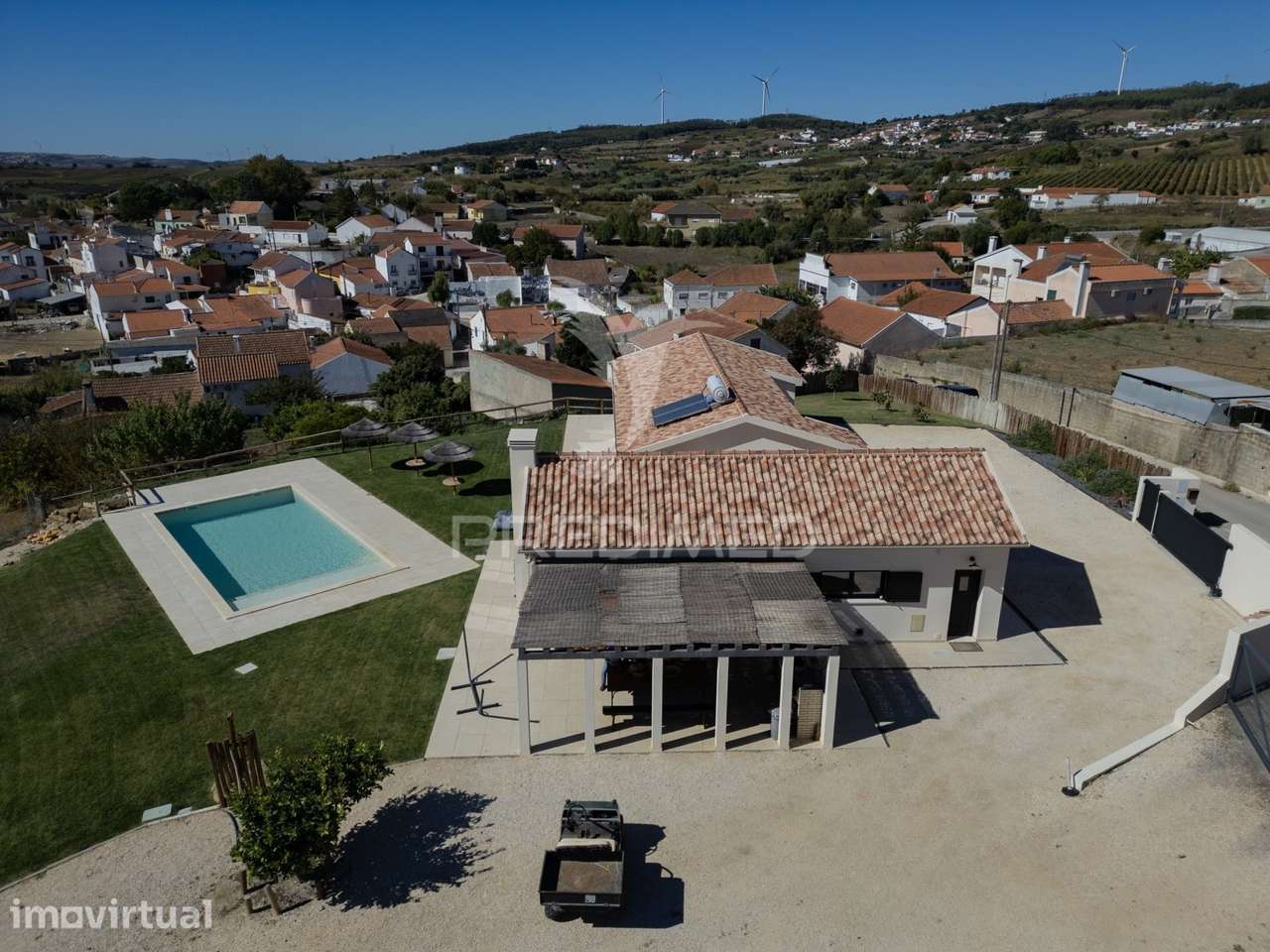 Moradia T3 com piscina, 1 hectare de terreno e tiny house independe... - Grande imagem: 2/31