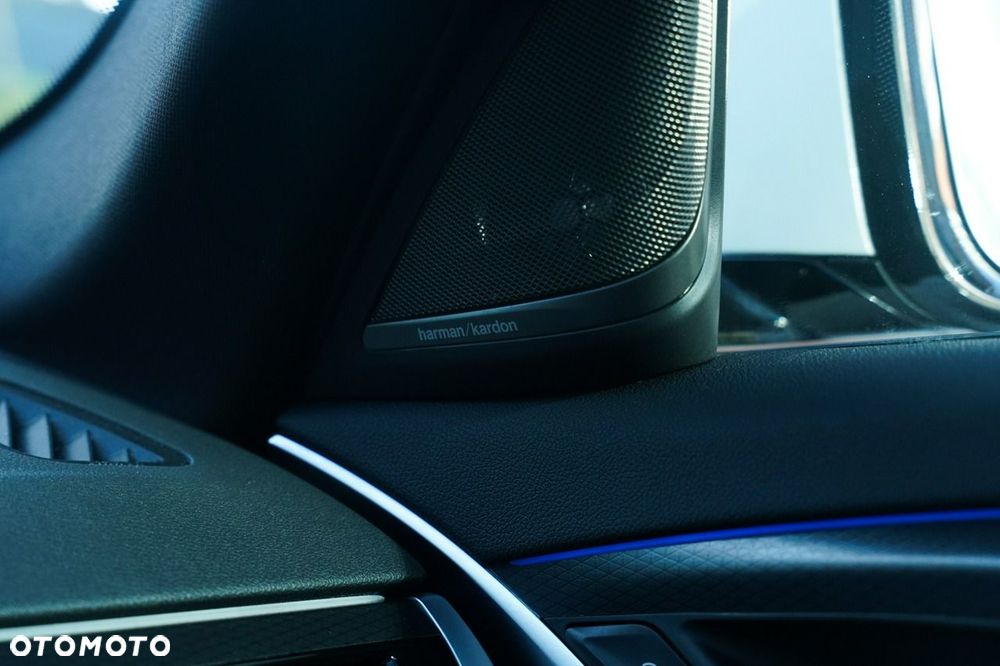 BMW Seria 5 530i xDrive mHEV M Sport sport - 8