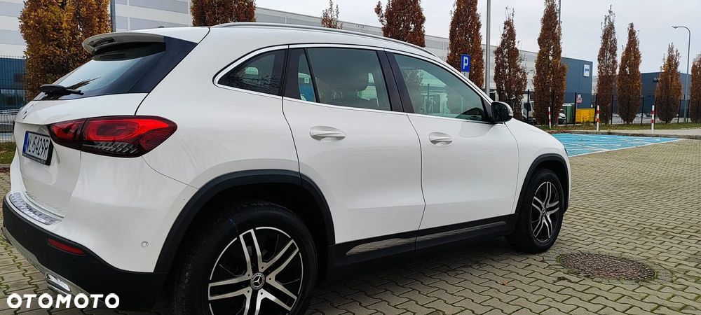 Mercedes-Benz GLA 200 Business Edition - 10