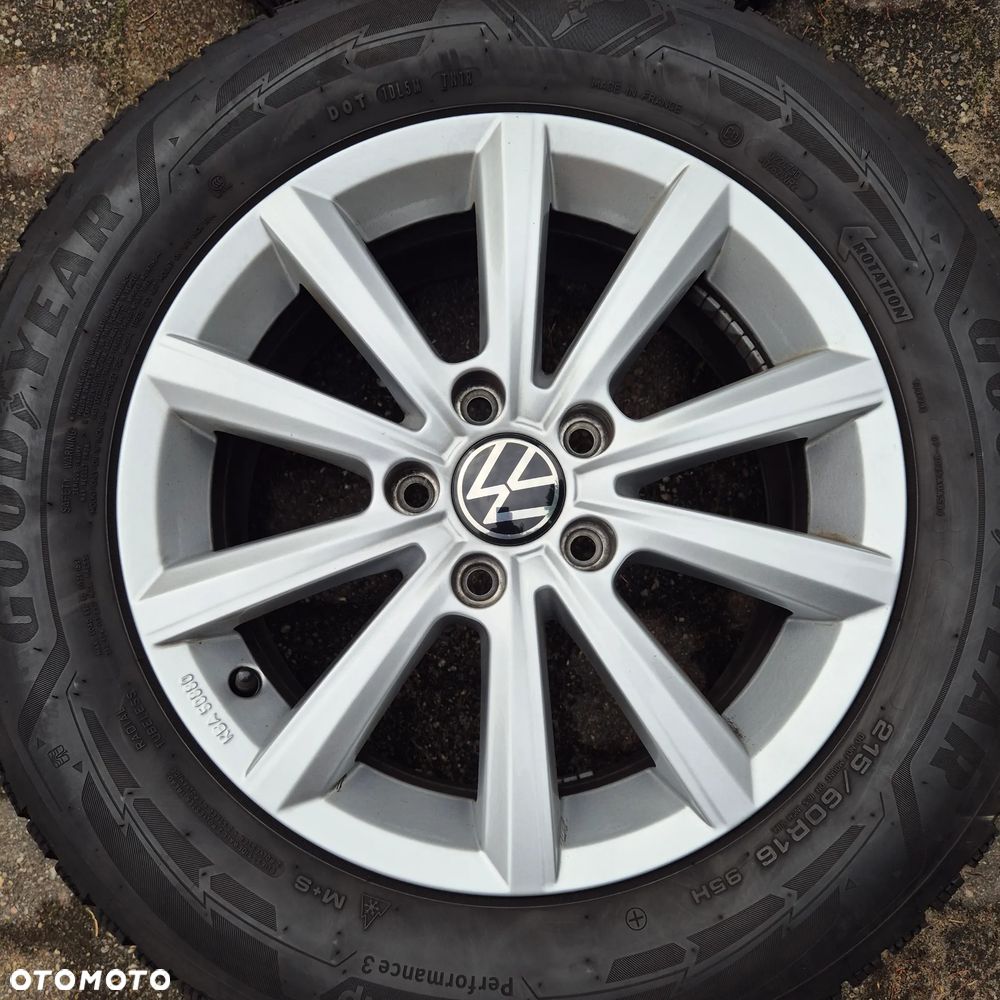 ZIMA 215/60 R16 ORYGINALNE VW PASSAT T-ROC BEETLE TOURAN SKODA SUPERB OCTAVIA KAROQ 2025r - 3
