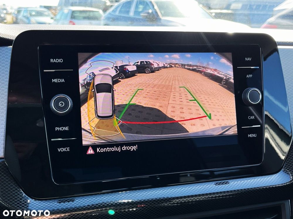 Volkswagen T-Cross - 13