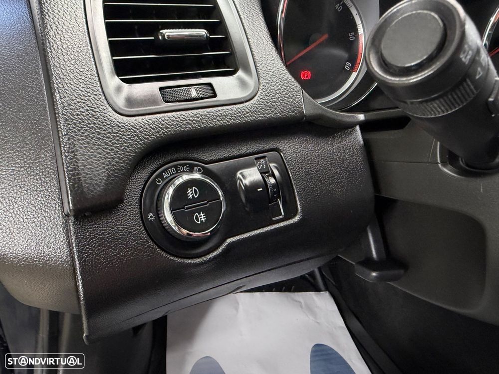 Opel Insignia Sports Tourer 2.0 CDTi Cosmo S/S - 13