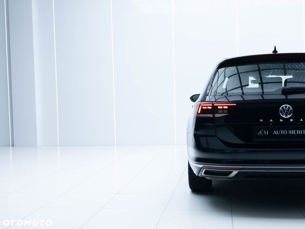 Volkswagen Passat Variant 2.0 TSI Business DSG - 12