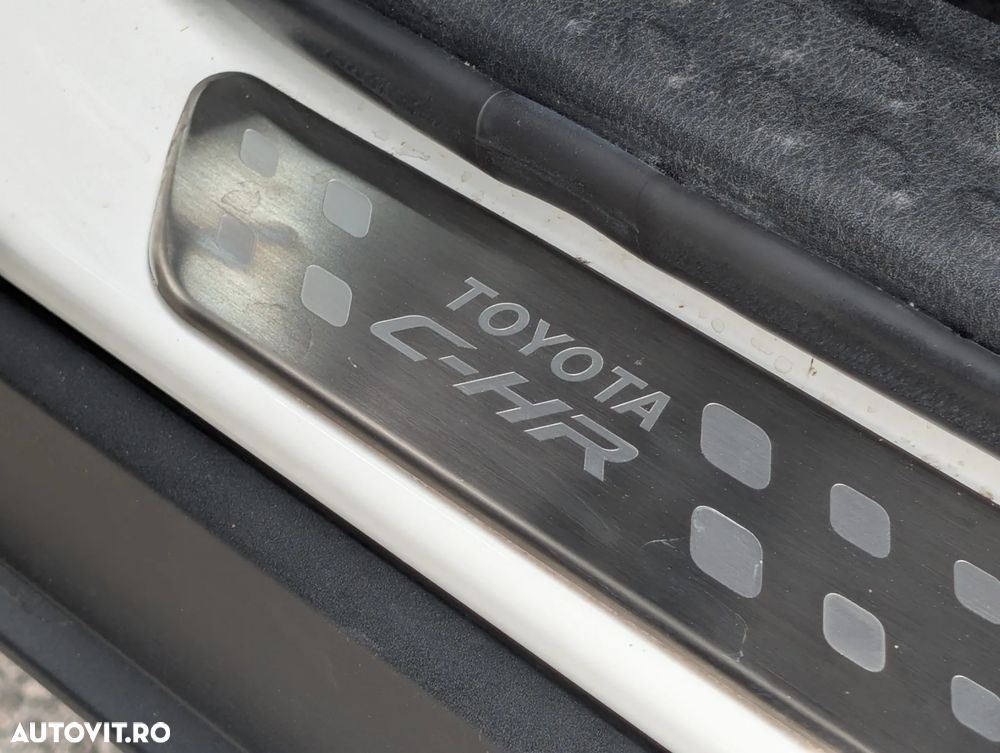 Toyota C-HR Lounge - 25