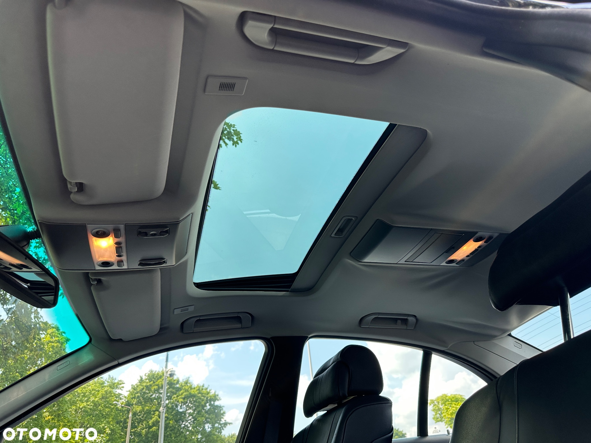 BMW Seria 7 745i - 23
