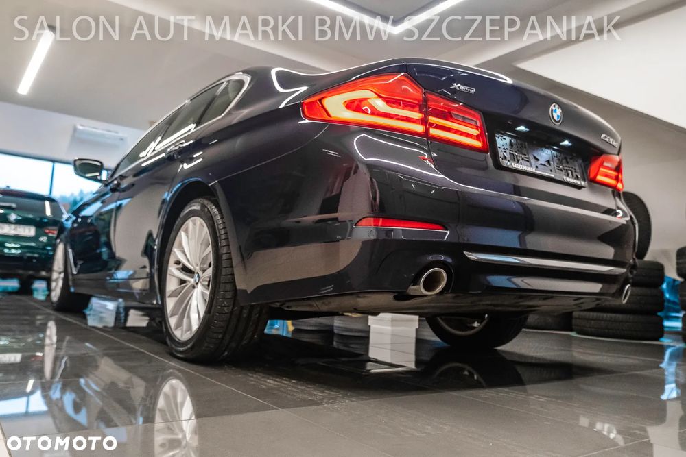 BMW Seria 5 520d xDrive Luxury Line - 10