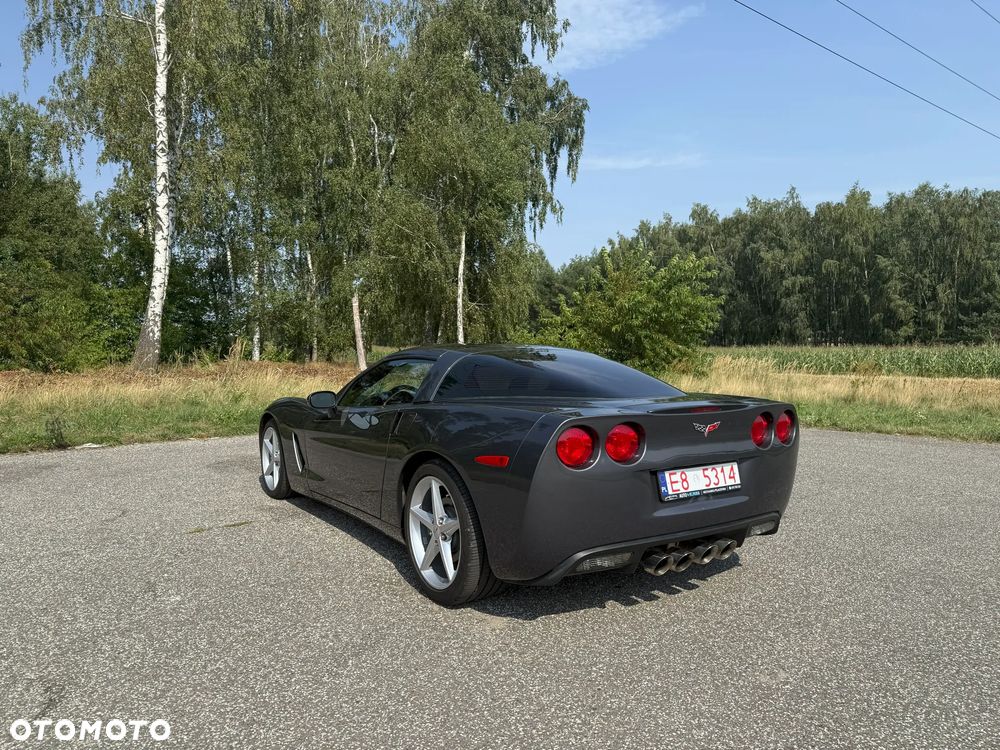 Chevrolet Corvette - 2
