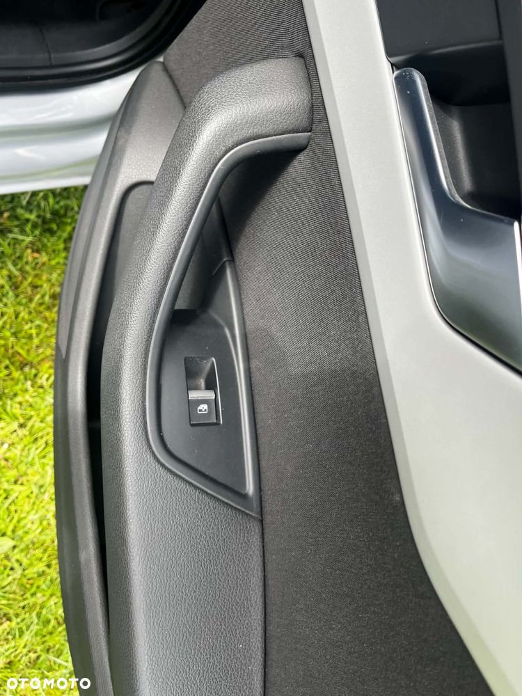 Audi A4 Avant 2.0 TDI DPF Ambition - 14