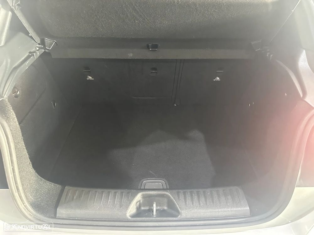 Mercedes-Benz A 180 d AMG Line - 4