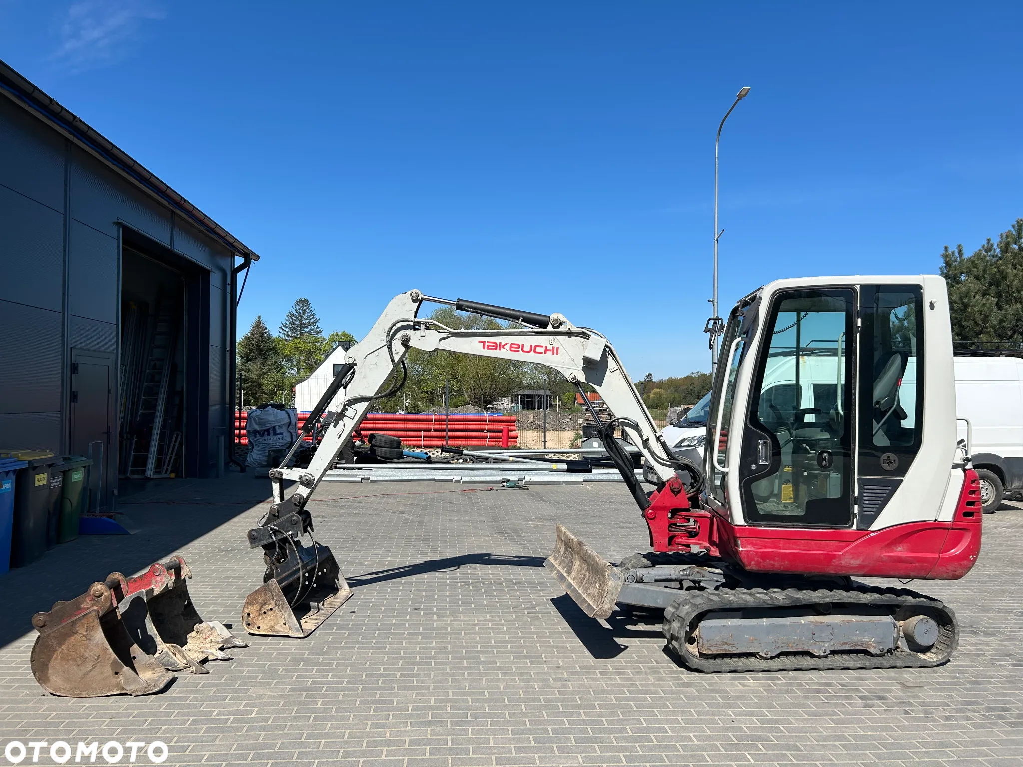 Takeuchi TB228 - 2