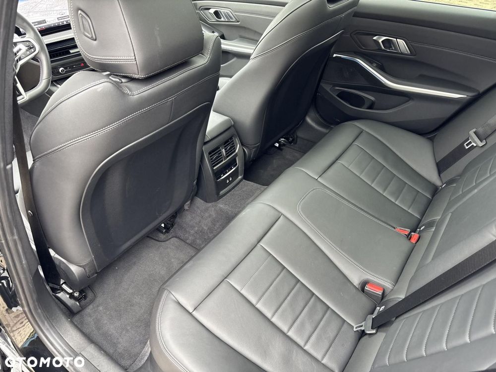 BMW Seria 3 - 11