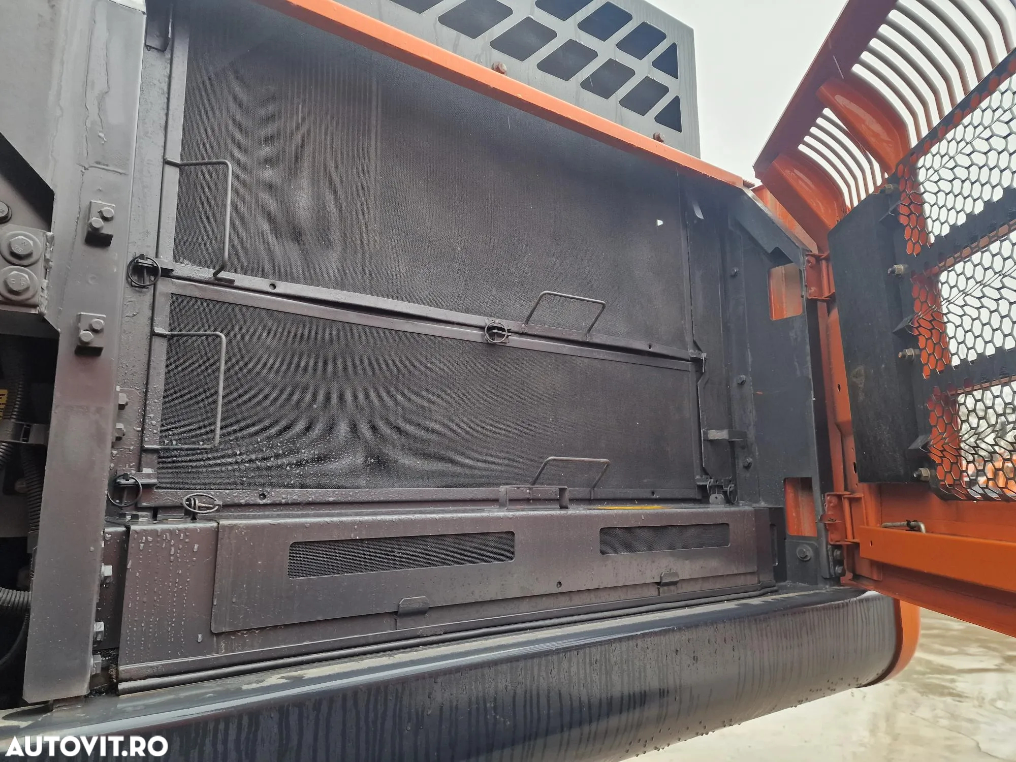 Hitachi ZX350-7, 37t, cupa NOUA 2,2mc, inst picon, a dous inst hidr, 3 pompe HITACHI, posibilitate leasing, STARE CA NOU-PRET DE CRIZA 179.000 EUR+Tva - 12