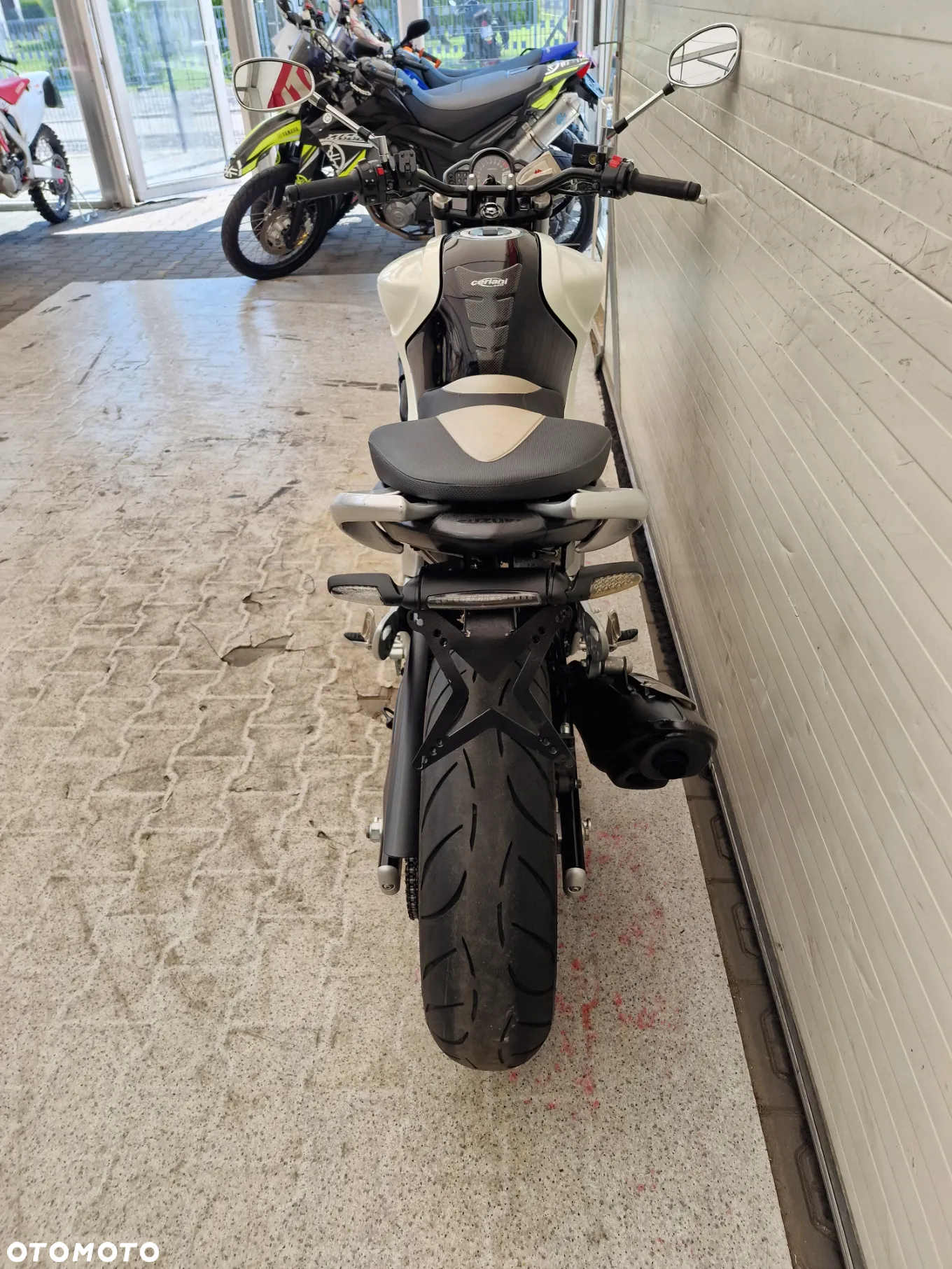 Suzuki Gladius - 9