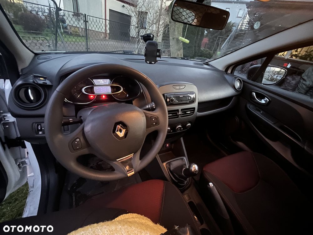Renault Clio - 7