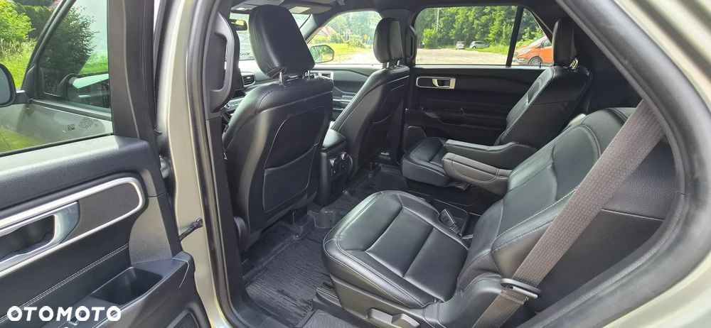 Ford Explorer - 14