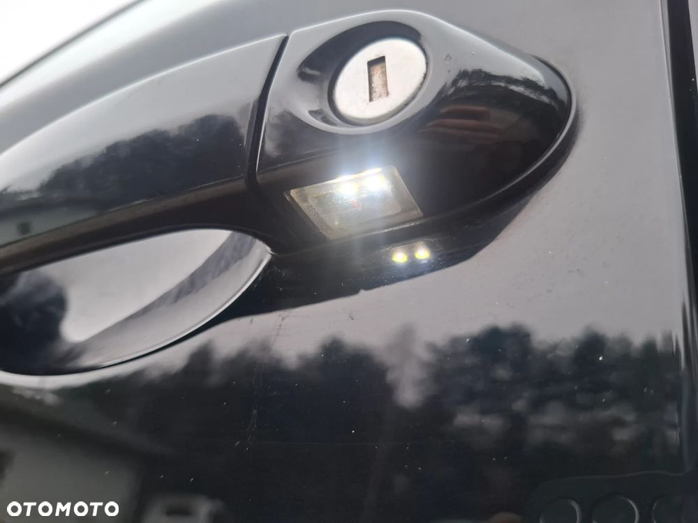 BMW Seria 1 118d DPF - 16