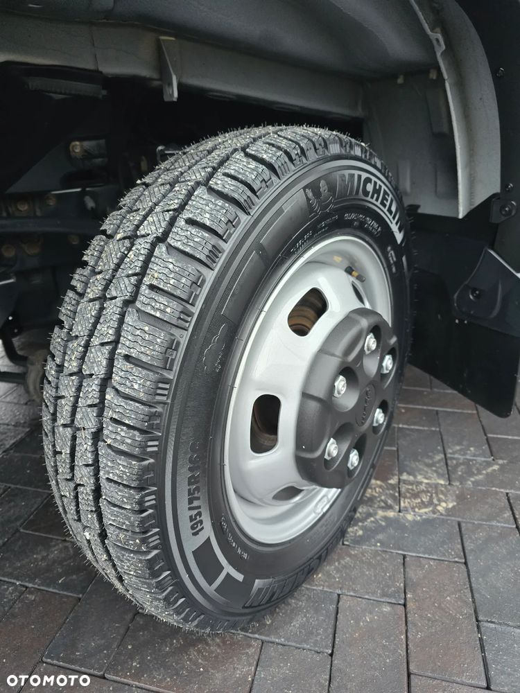 Iveco DAILY DAILY 50C16 KONTENER IZOTERMICZNY 10PALET 4,91cmDługi  2,11cmSzeroki  2,31cmWysoki  SALON PL 106 Tyś km STAN JAK NOWY NA GWARANCJI TEMPOMAT FOTEL PNEŁMATYCZNY KLIMATYZACJA AUTOMATYCZNA - 10