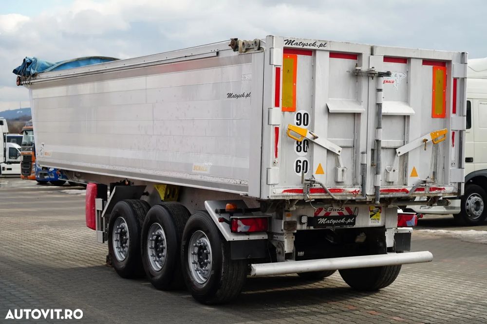 Benalu BENALU / 27 m3 / ALUMINIU / AXĂ RIDICATĂ / GREUTATE: 5.100 KG / PERDĂ ELECTRICĂ - 6