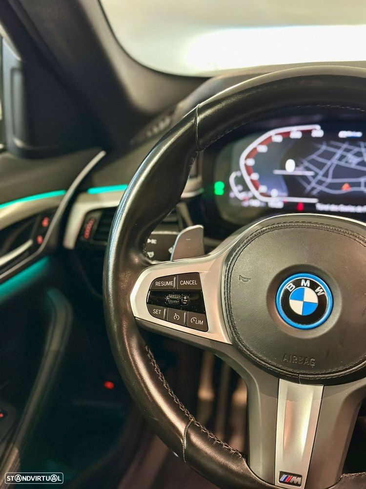 BMW 520 e Pack M - 14