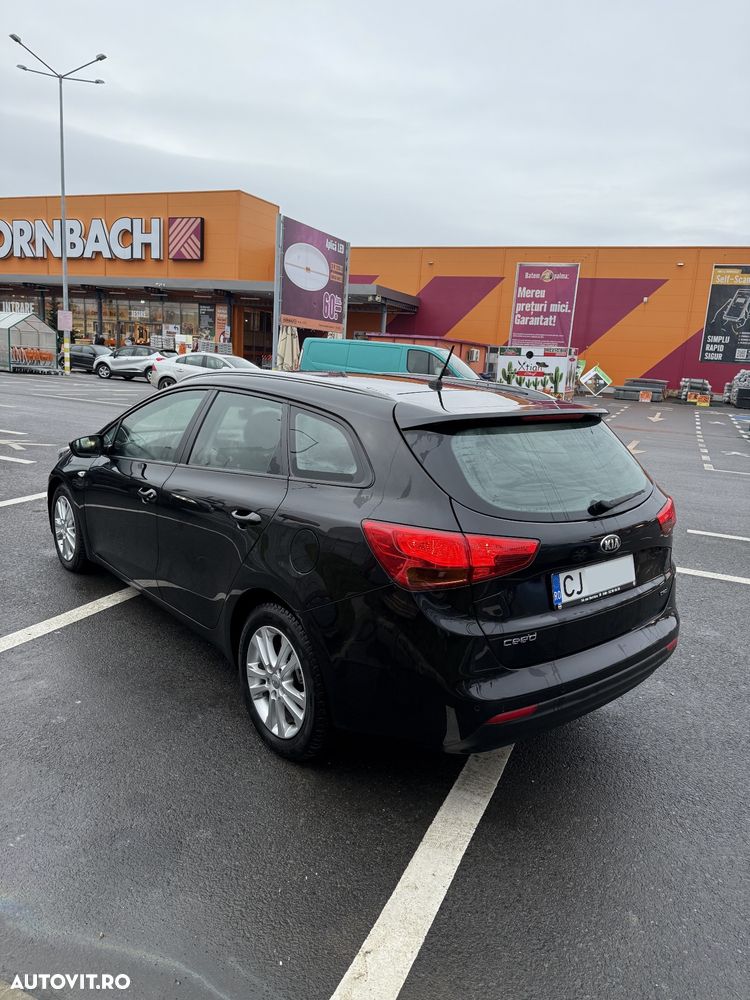 Kia Ceed 1.4 CRDi 90 SW Vision - 4