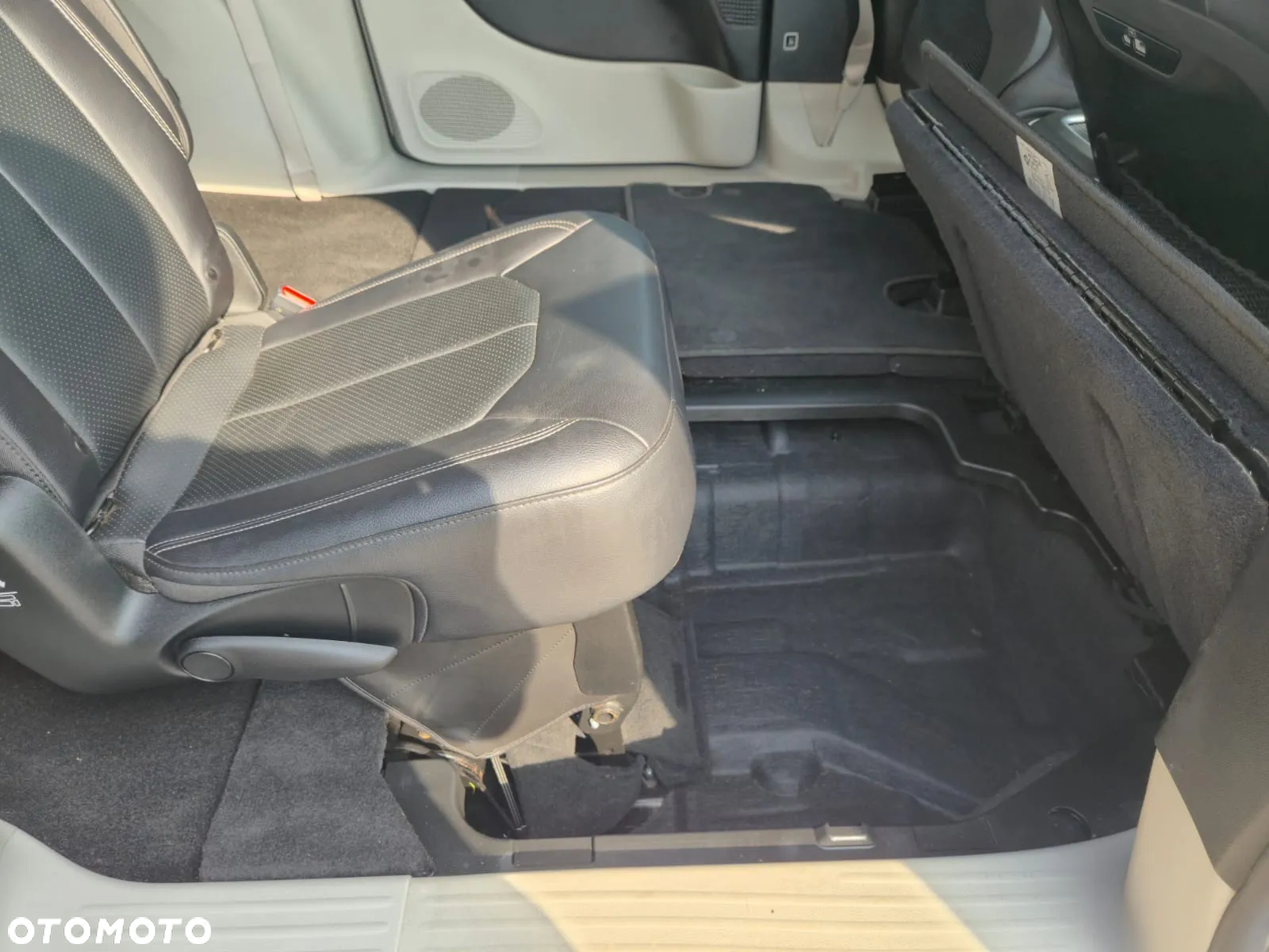Chrysler Pacifica - 22