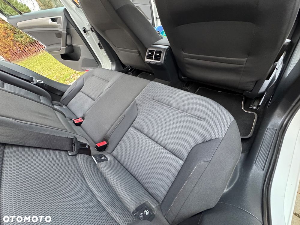 Volkswagen Golf - 20