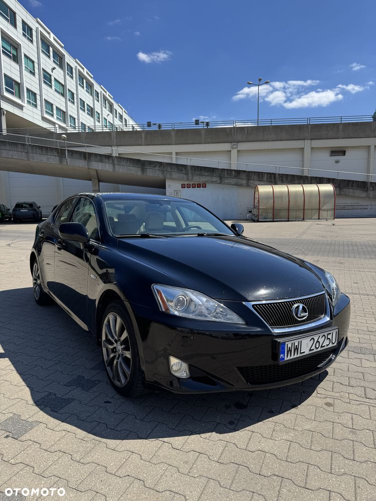Lexus IS - 1