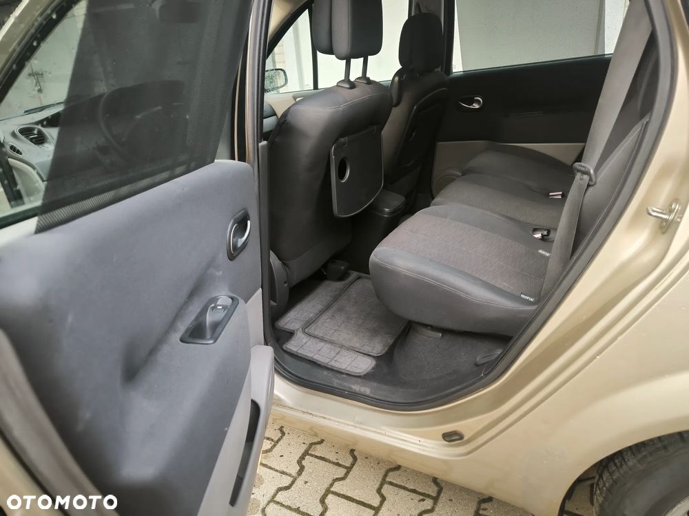Renault Grand Scenic 1.9 dCi FAP Exception - 30