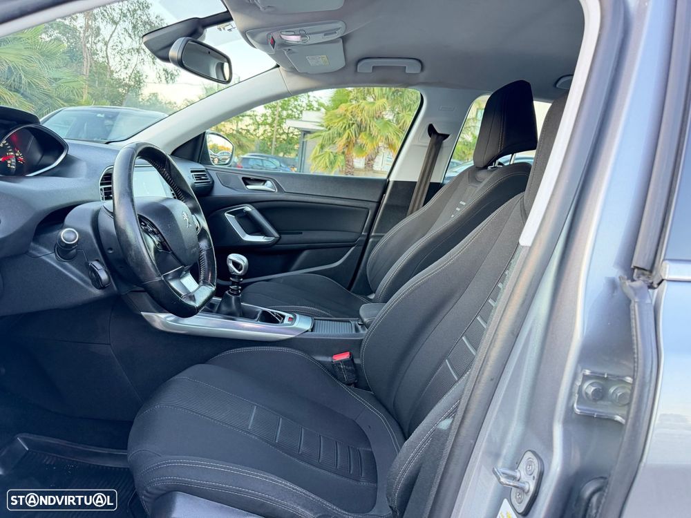 Peugeot 308 1.6 e-HDi Allure - 24