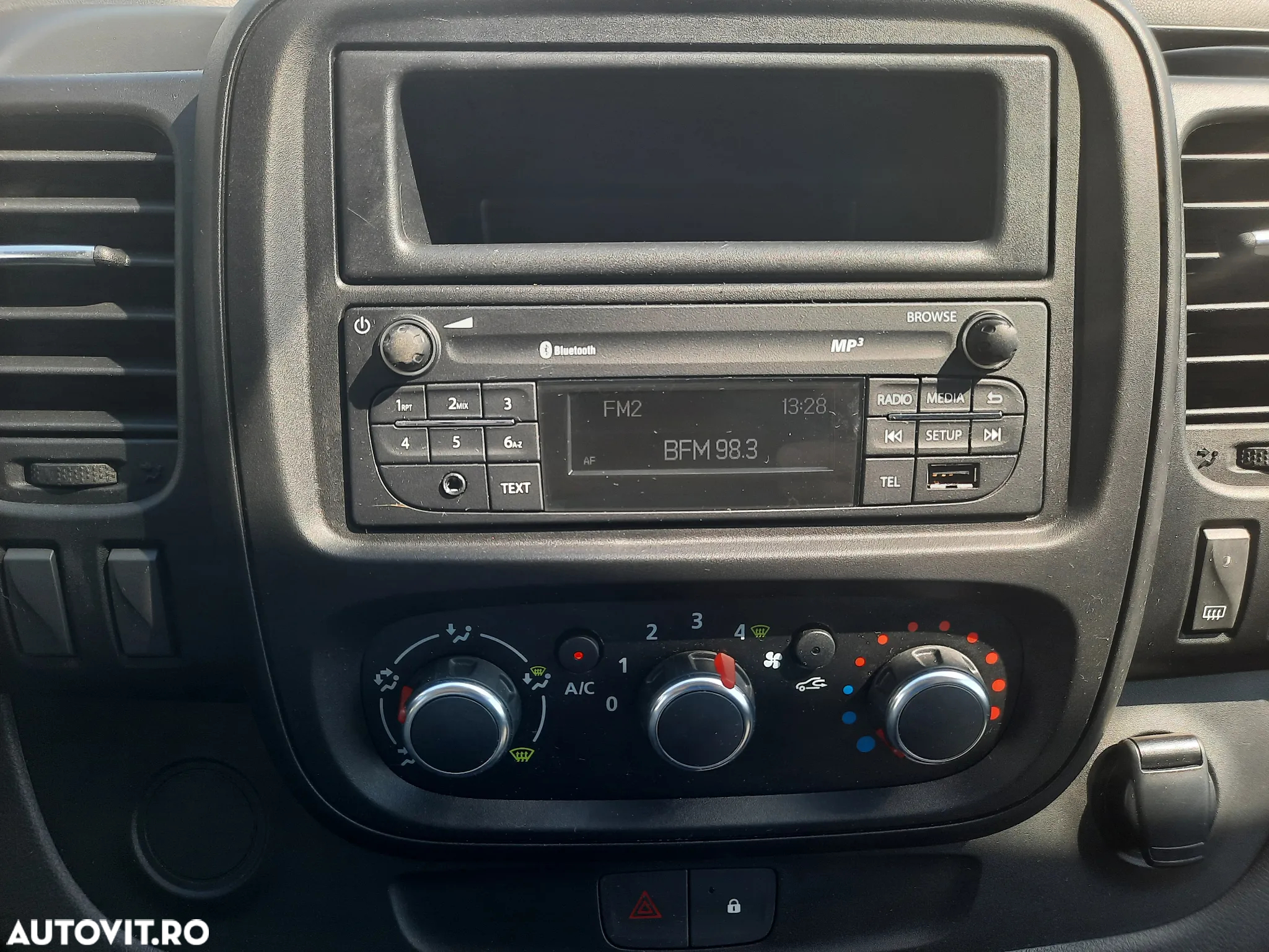 Renault TRAFIC Furgon L1H1 - 11