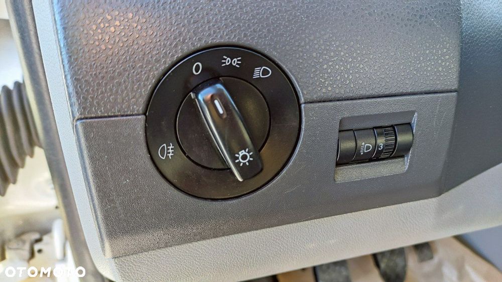 Volkswagen Transporter - 22