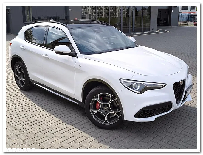 Alfa Romeo Stelvio 2.0 Turbo 16V AT8-Q4 Executive - 4