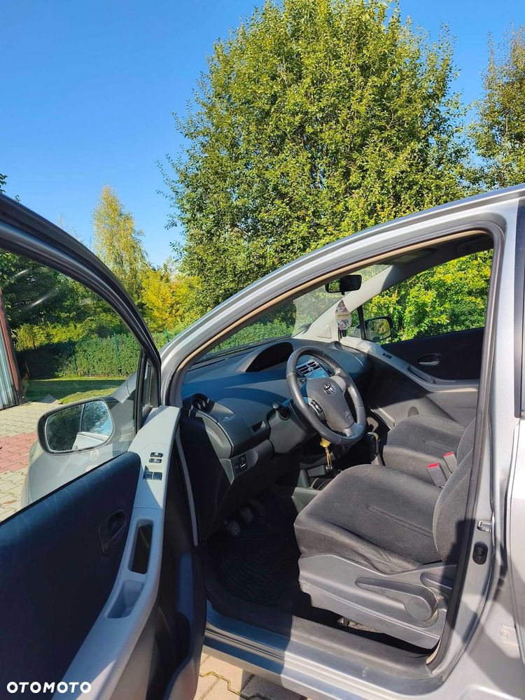 Toyota Yaris - 9