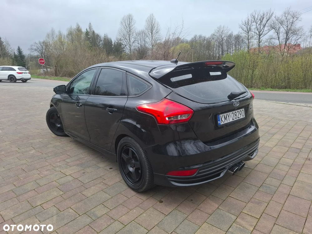 Ford Focus 2.0 EcoBoost ST - 14