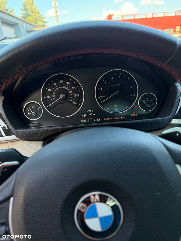 BMW Seria 3 330e iPerformance Luxury Line - 9