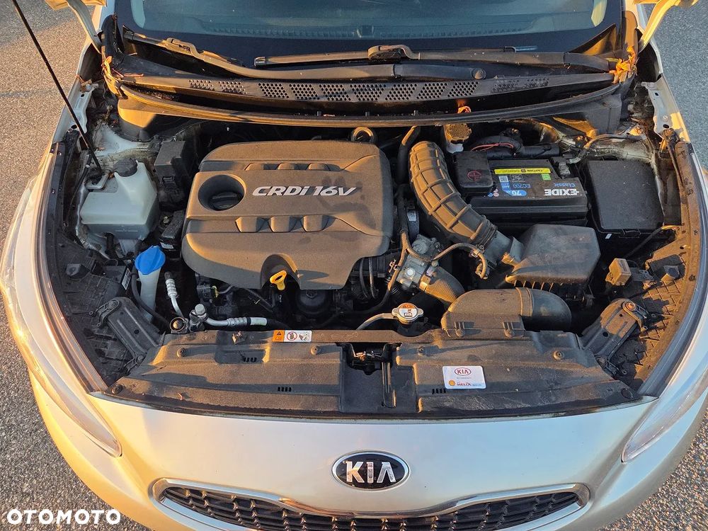Kia Ceed - 16