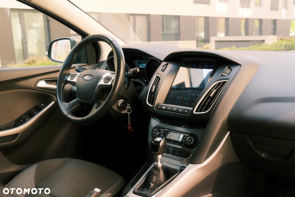 Ford Focus 1.6 EcoBoost Trend - 16